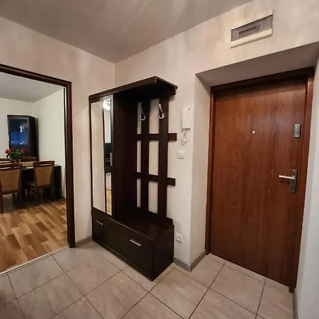 Sloneczny Apartament 2 두슈니키 즈드로지